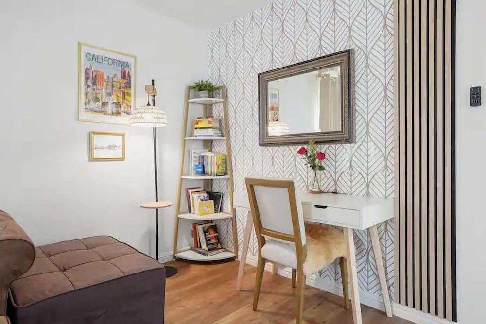 Coastal Palm Tree 2BR Retreat Ocean View Deluxe Apartment, 2 Bedrooms, Private Bathroom, Beachside 14