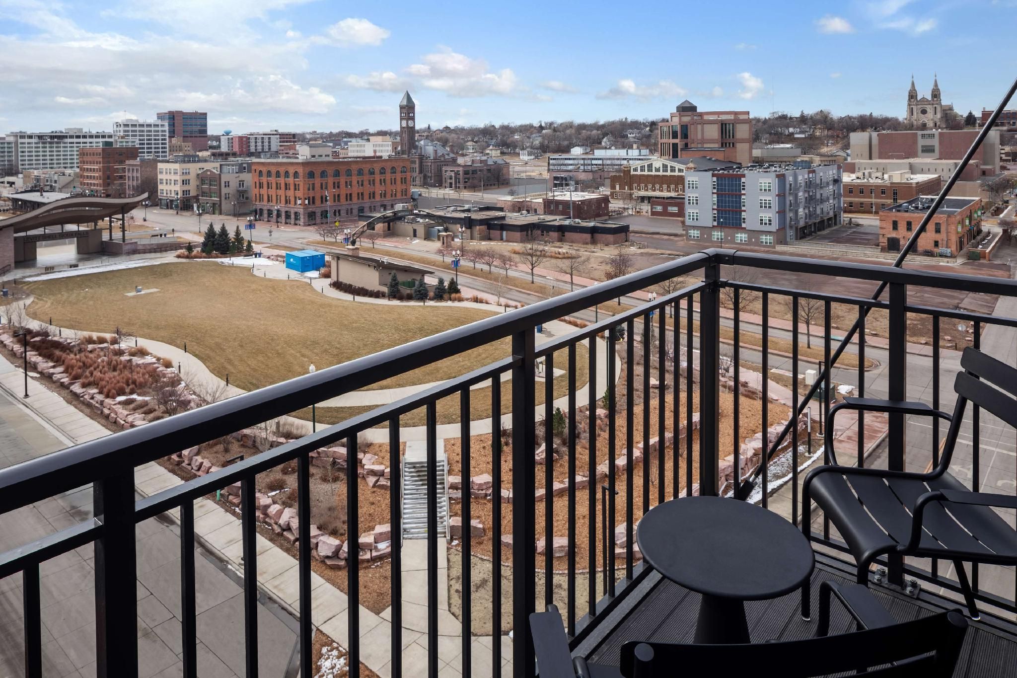 City View Corner King Room- Sofabed- Balcony