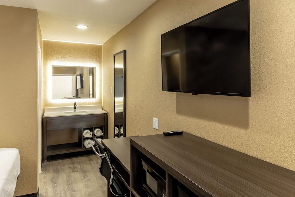 Super 8 by Wyndham Big Spring Room, 2 Double Beds, Non Smoking 11