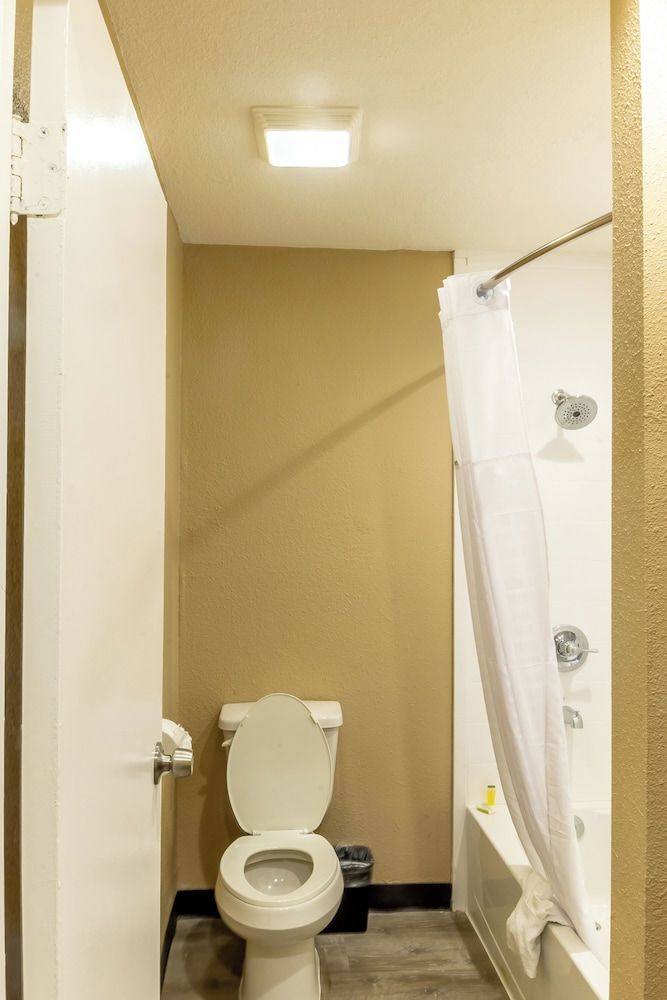 Super 8 by Wyndham Big Spring Room, 2 Double Beds, Non Smoking 6