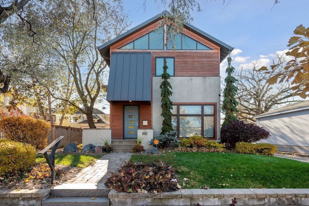 Urban Treehaus