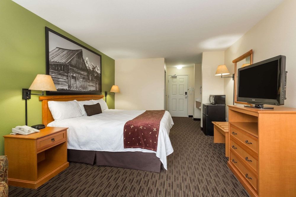 Room, 1 King Bed, Accessible, Non Smoking