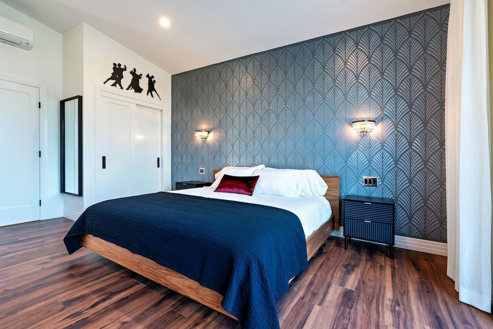 Rhapsody in View Boutique Hotel Shall We Dance: Deluxe King, Ocean View 2