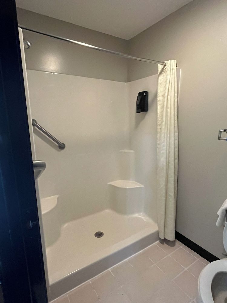 Room, 2 Double Beds, Mobility Accessible, Non Smoking (Roll-in Shower)