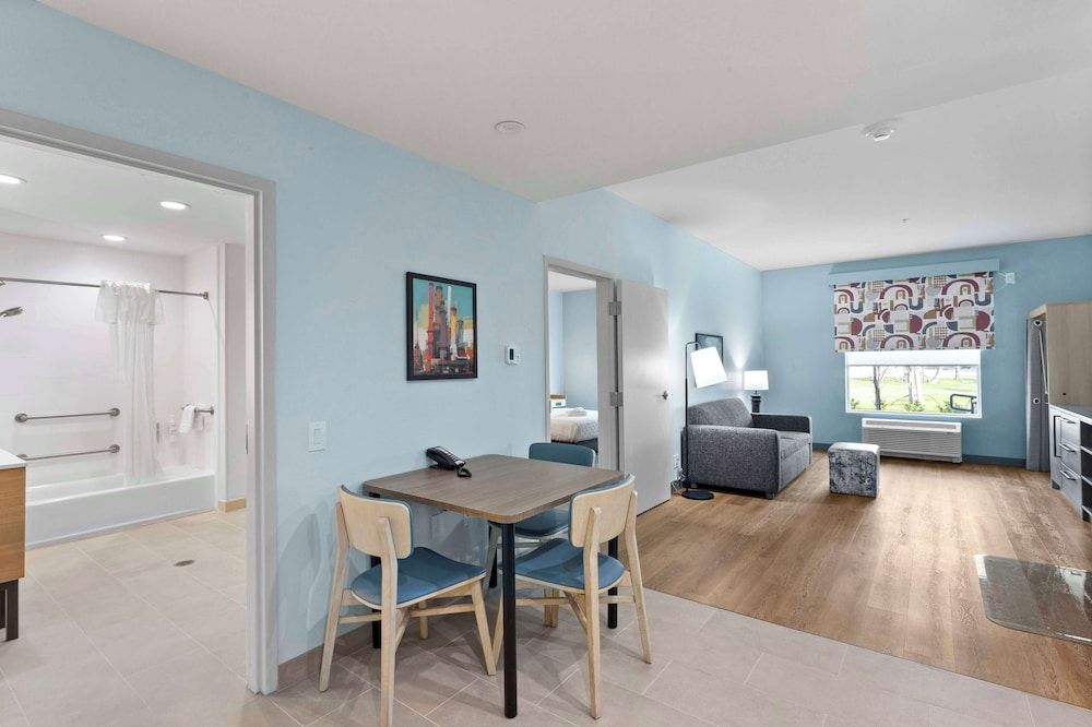 Home2 Suites By Hilton Lake Jackson Studio Suite, 2 Queen Beds, Accessible, Bathtub 2