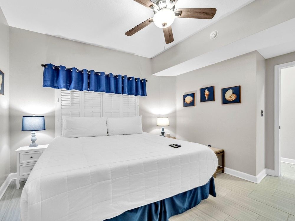 Condo, 1 King Bed with Sofa bed (Shores of Panama 1002)