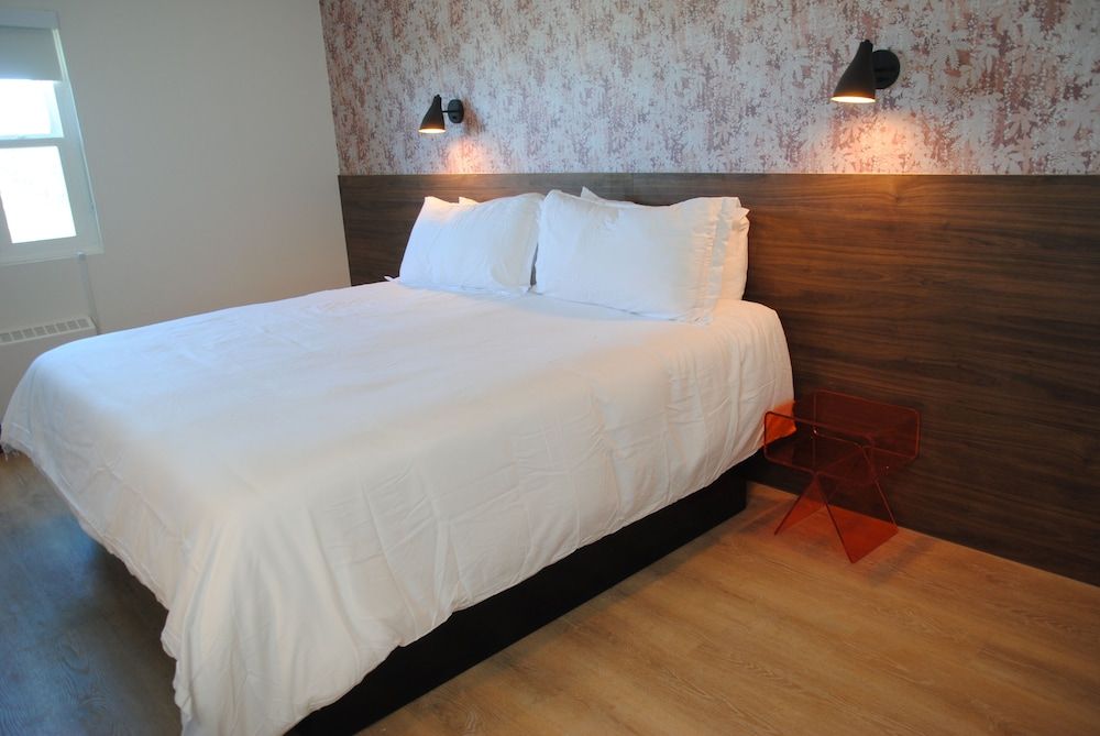 Uptown Inn by Vantaggio - Limited Service Apart-Hotel