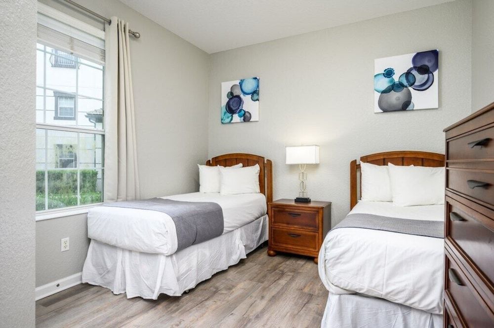 Condo (New Listing Beautiful Vacation Condo )