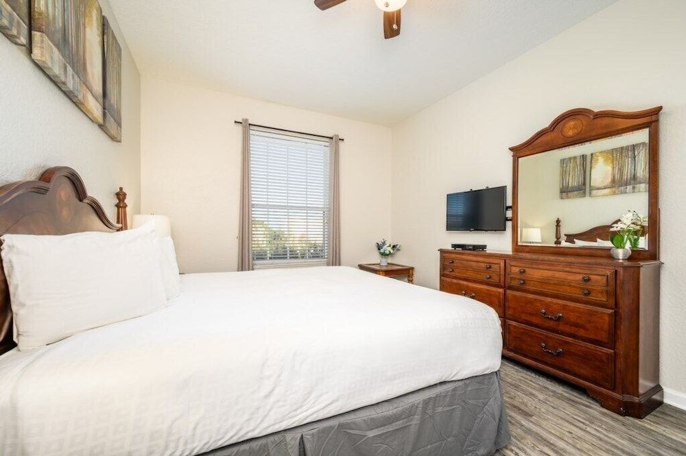 Condo (Beautiful Vacation Condo, Vista Cay R)