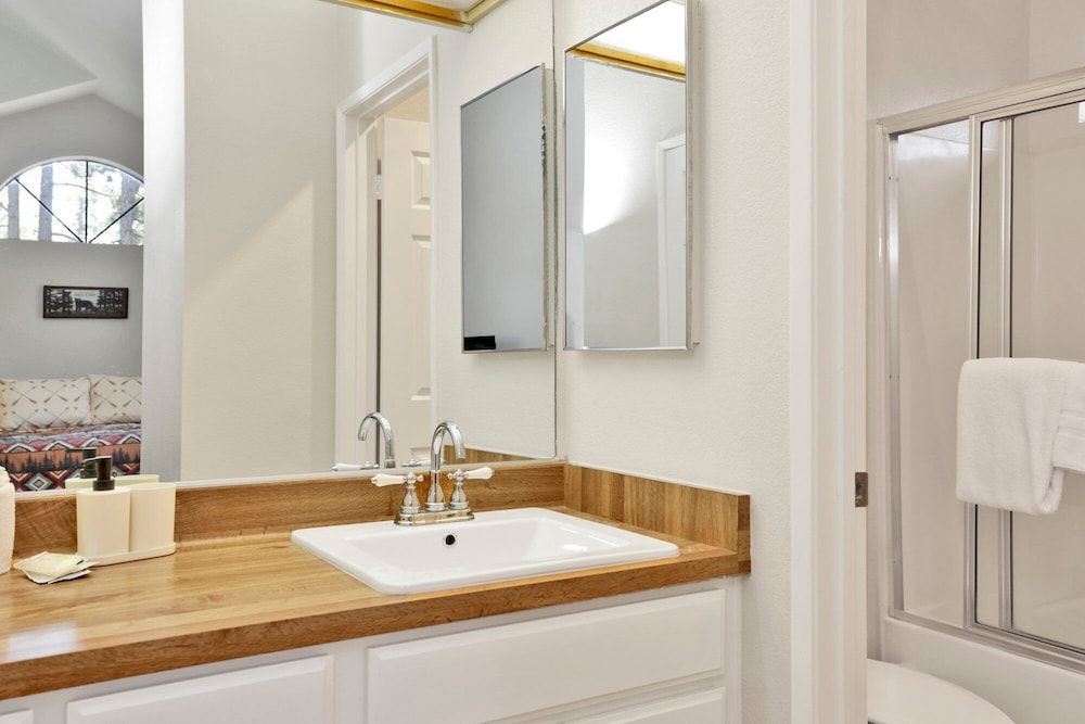 Restmoore #2425 Condo, Multiple Beds, Pool Access, Mountain View (2425) 6