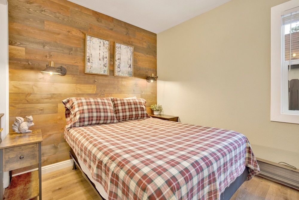Cabin, 1 Double Bed with Sofa bed, Hot Tub, Mountain View (2315)