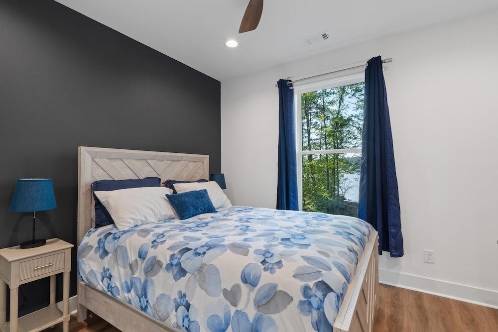 Lakefront Bliss - Fully Loaded House 4