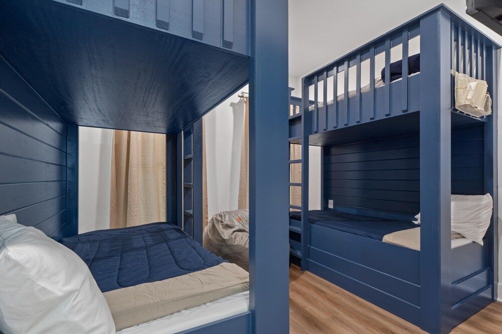 Lakefront Bliss - Fully Loaded House 6