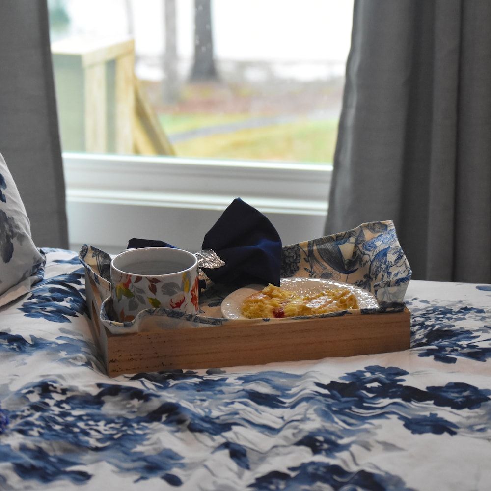 Lakefront Bliss - Fully Loaded House 2