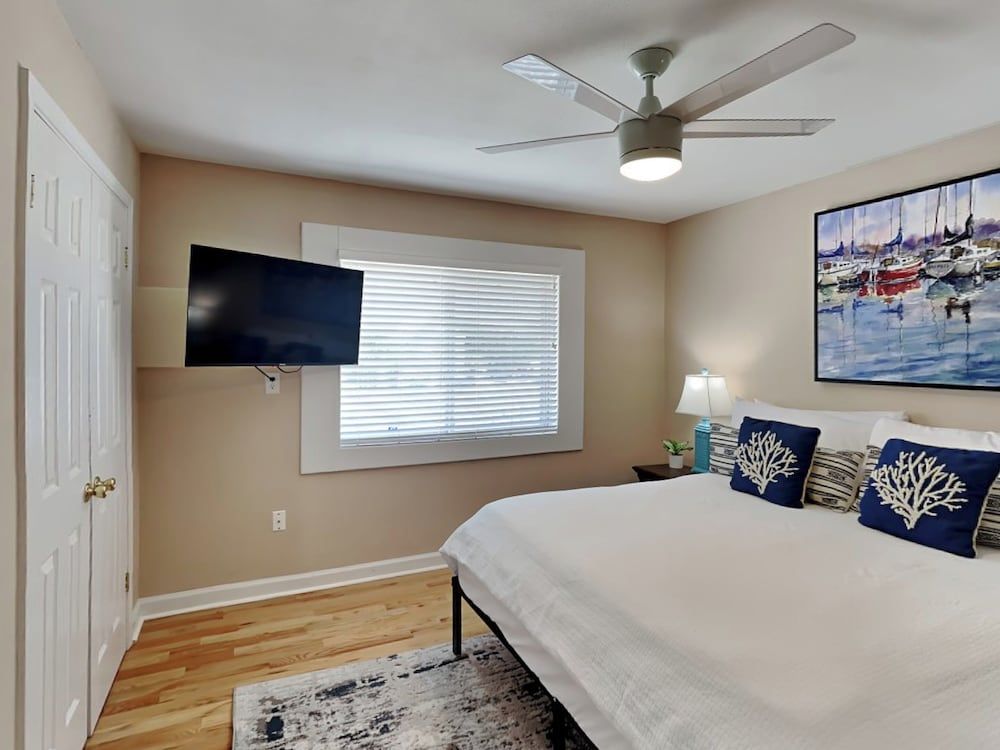 House, Multiple Beds, Pool Access, Pool View
