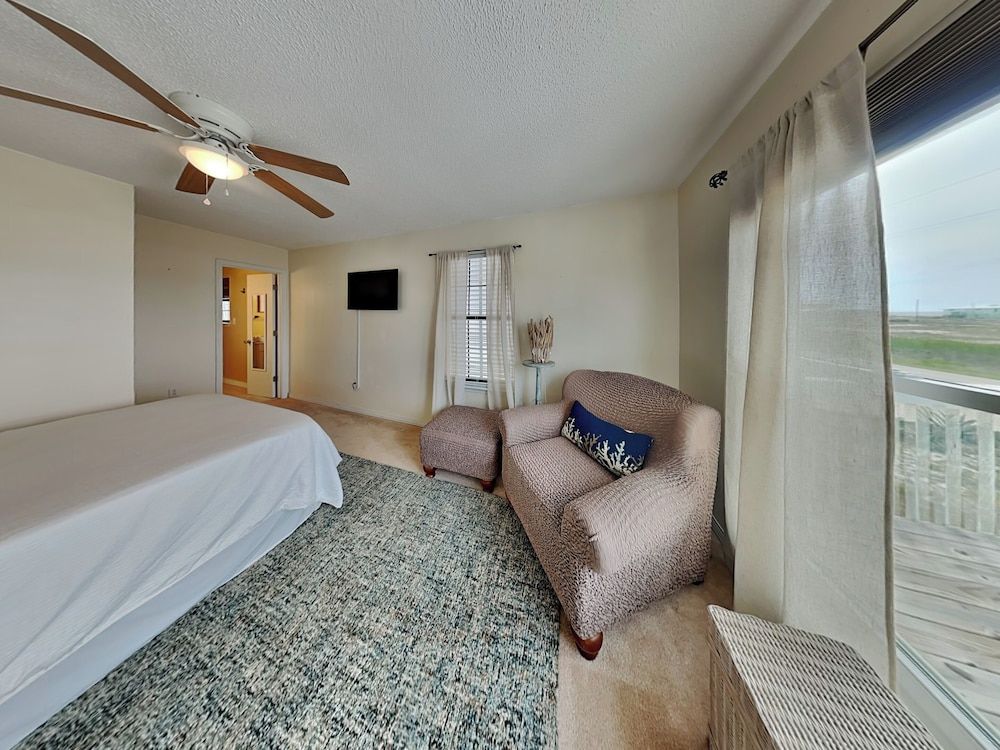 House, Multiple Beds, Patio, Ocean View (Sunny by the Sea)