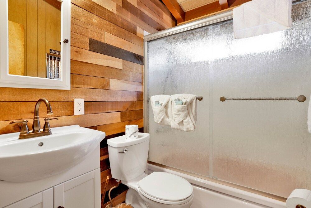 SKI View Chalet #2215 Cabin, Multiple Beds, Patio, Mountain View (2215) 5