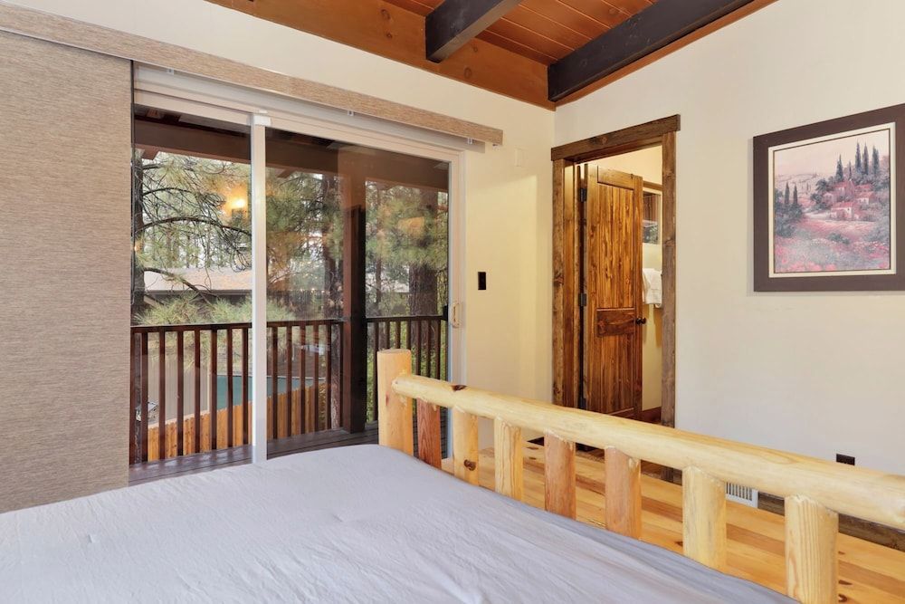 Eagle Point Lodge #2080 Cabin, Multiple Beds, Hot Tub, Mountain View (2080) 14