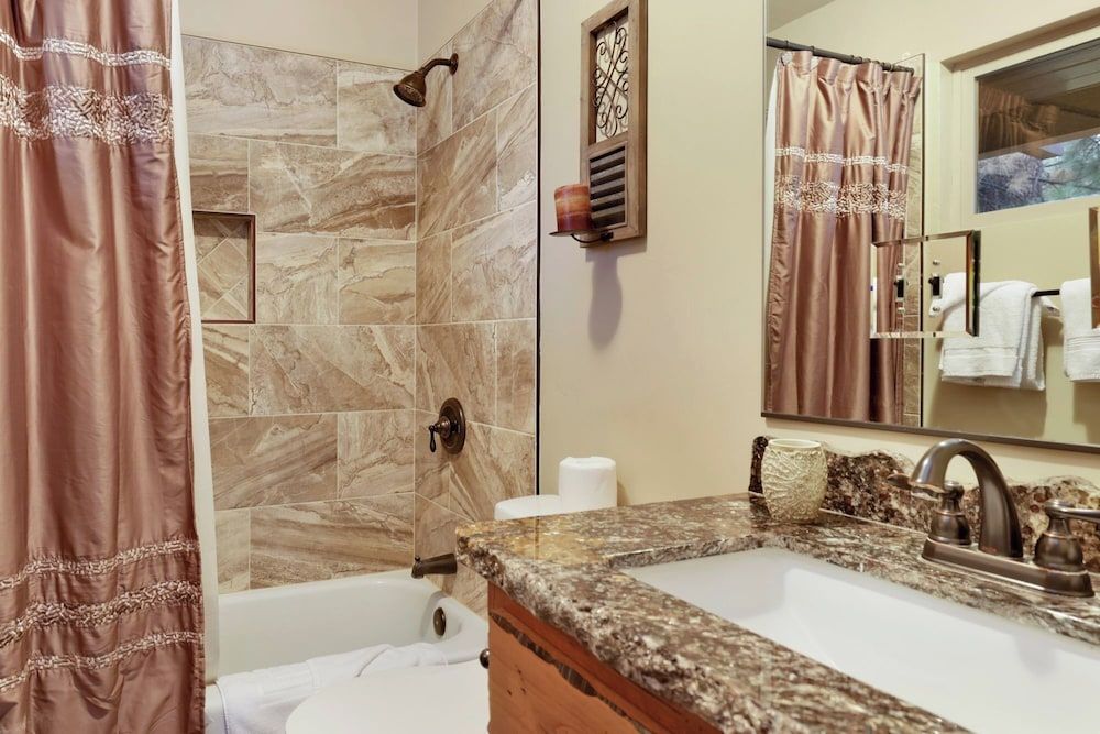 Eagle Point Lodge #2080 Cabin, Multiple Beds, Hot Tub, Mountain View (2080) 12