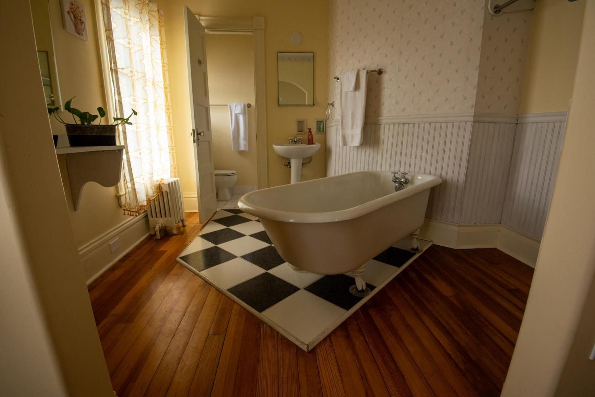 Deluxe Double Room with Bath