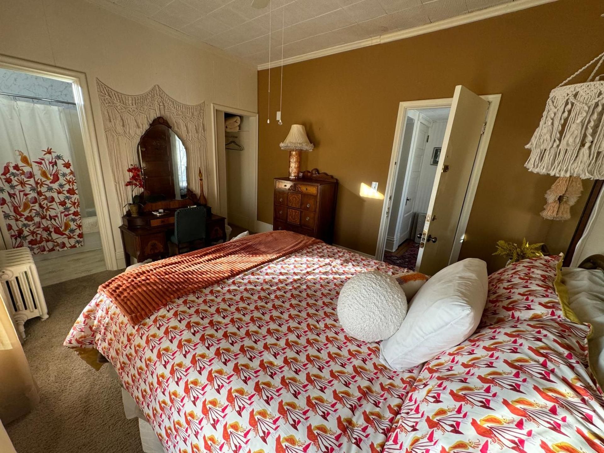 Queen Room