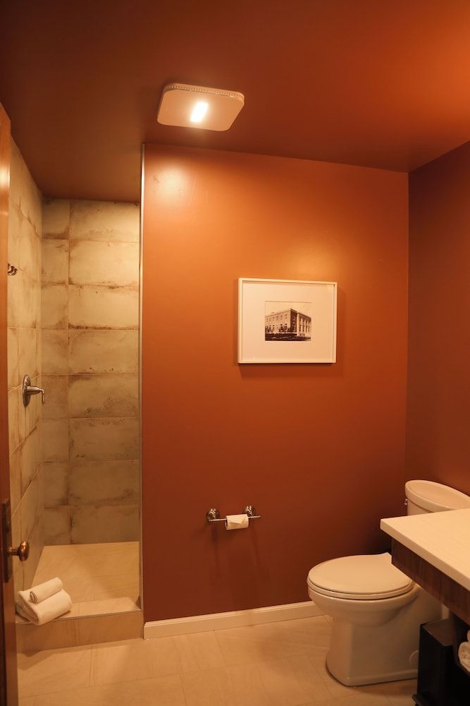 Powerhouse on Broadway Executive Studio Suite, Park View 4