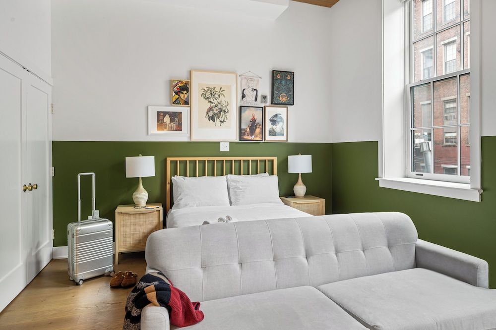 Studio, 1 Queen Bed, Courtyard Area