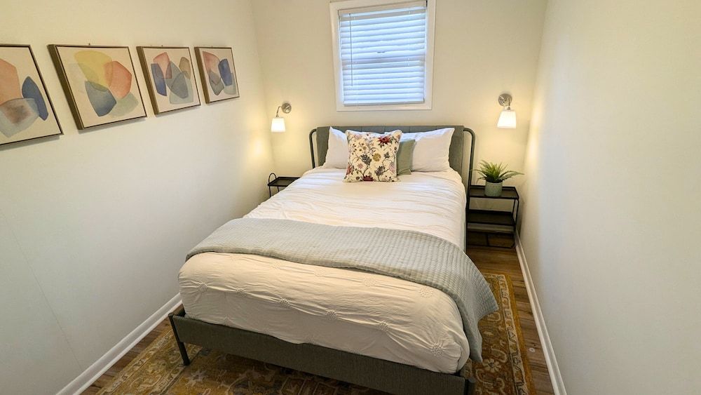 Blowing Rock Inn Suite, 2 Bedrooms 2