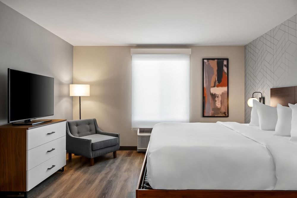 Suite, 1 King Bed, Non Smoking