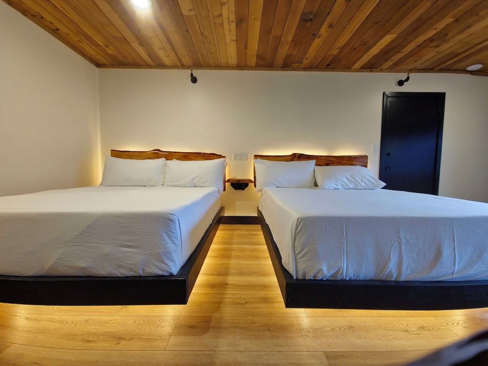 Deluxe Double Room, Partial Sea View