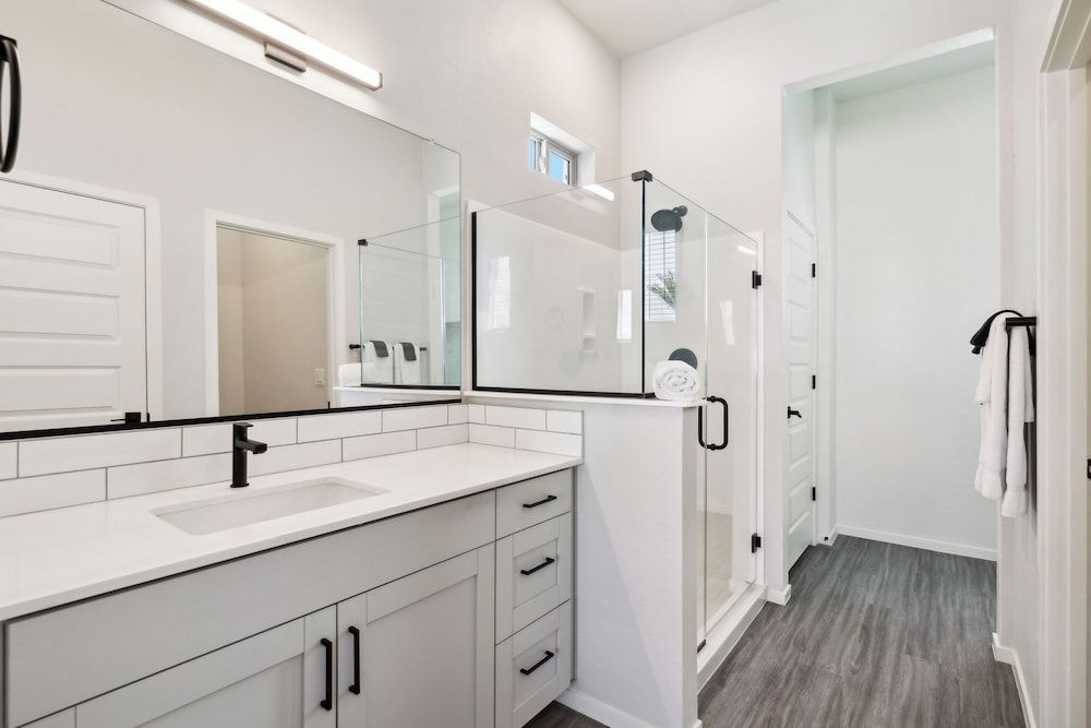 Dreamlight Modern Home with Pool and BBQ Comfort House, Patio 9