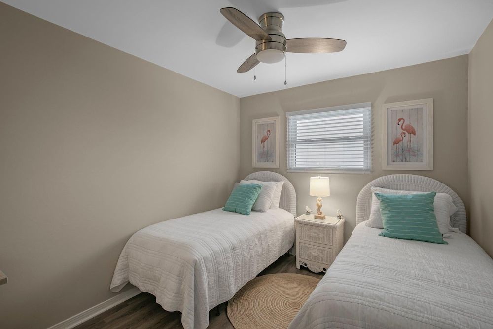 Condo, 1 Queen Bed (The Cove 205B)