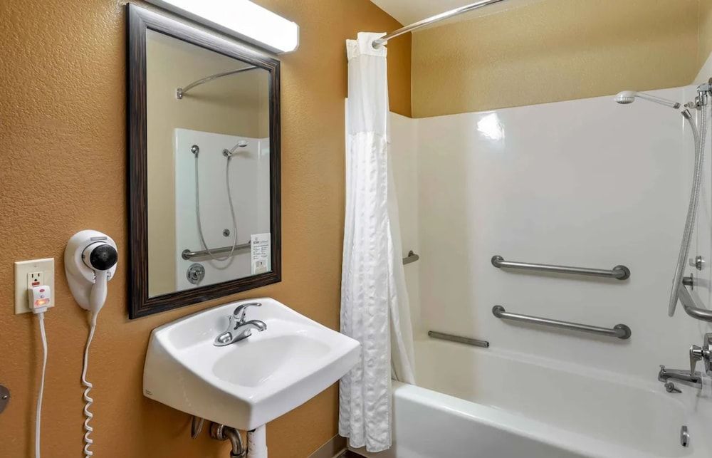 Relax Suites Extended Stay - La Mirada Studio, 1 Queen Bed, Accessible 3