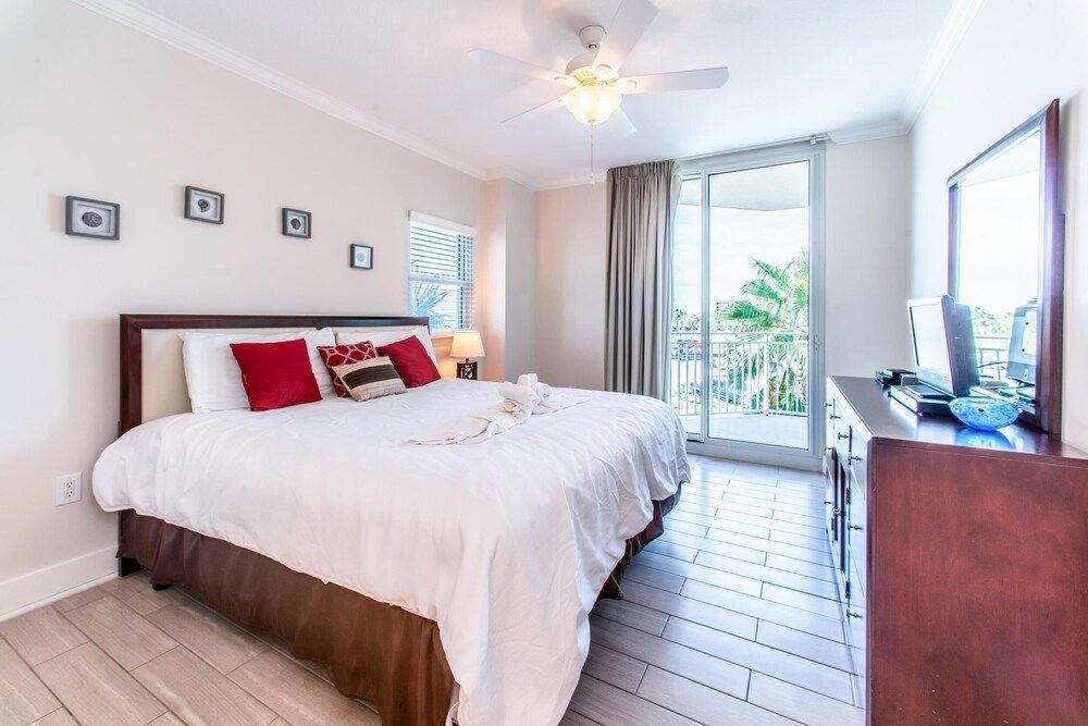 Condo, Multiple Beds (Waterscape 235-A)