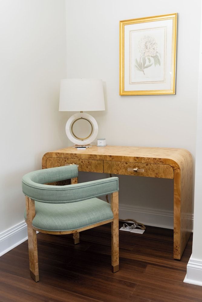 The Harvey Superior Suite 34