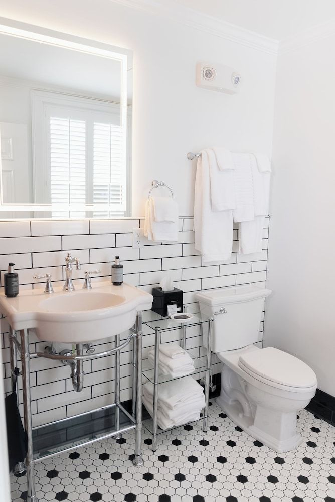 The Harvey Superior Suite 22