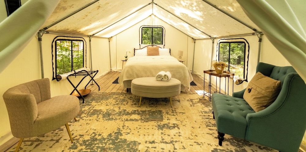 Deluxe Tent, 1 Queen Bed