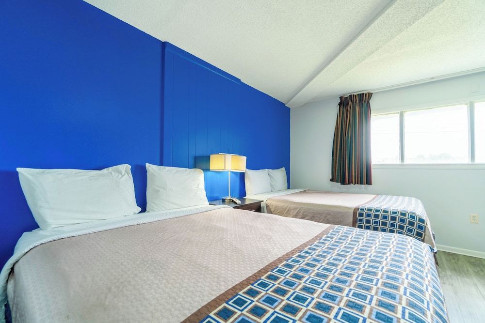 Standard Room, Multiple Beds, Non Smoking
