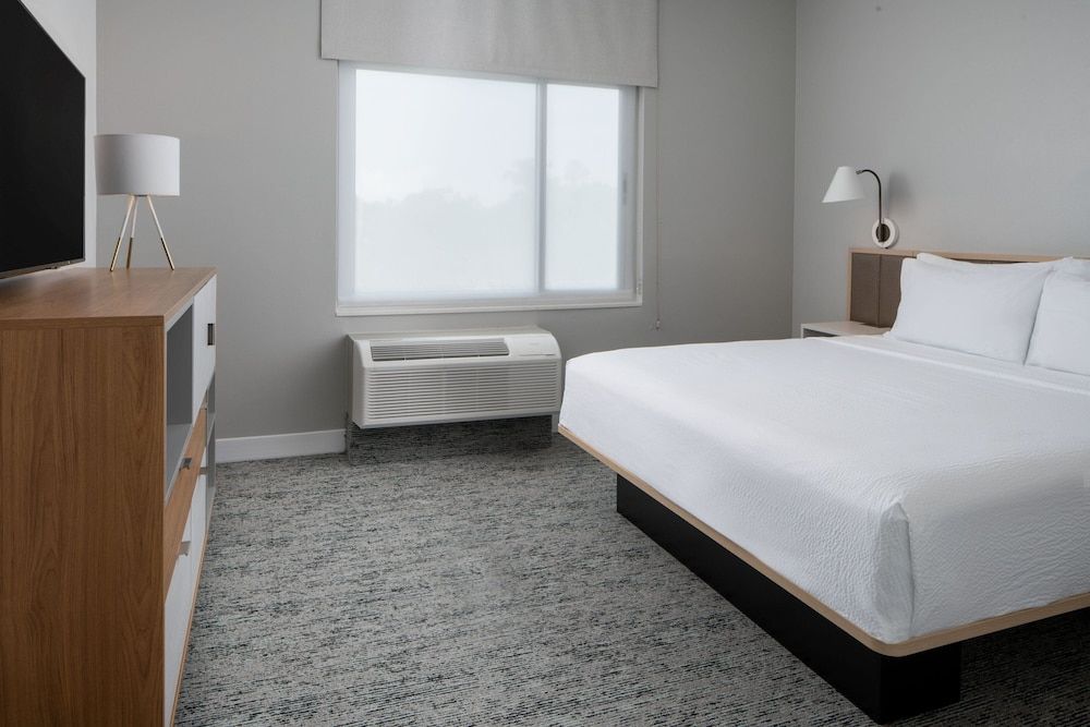 Towneplace Suites Pensacola West I-10 Suite, 1 Bedroom 3