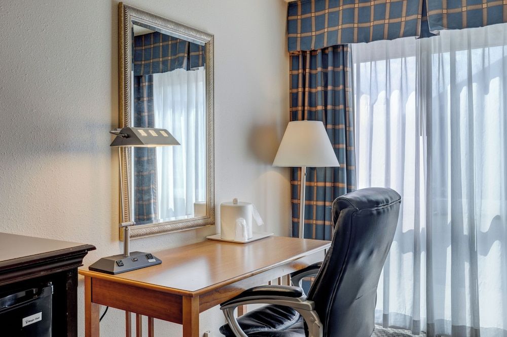 Riverside Hotel Suite, 1 Bedroom 11