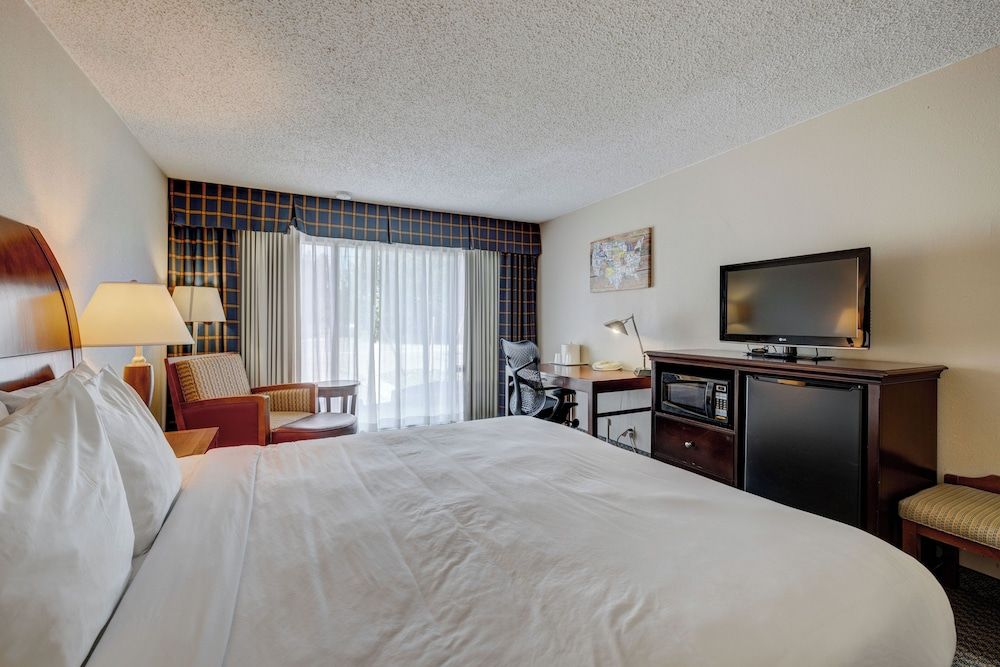 Riverside Hotel Standard Room 3