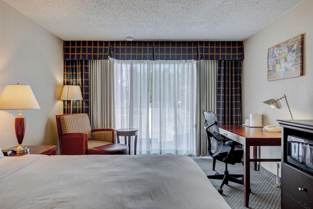 Riverside Hotel Standard Room 4