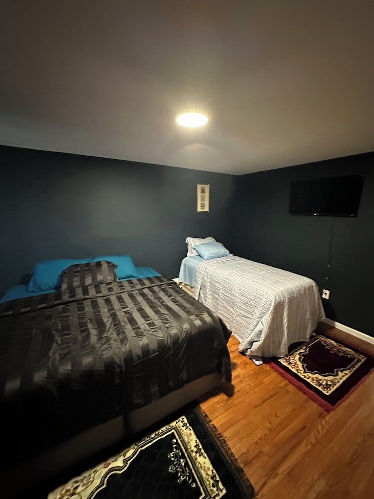 Fidelia Room Standard Double or Twin Room, 1 King Bed, Non Smoking, Private Bathroom 5