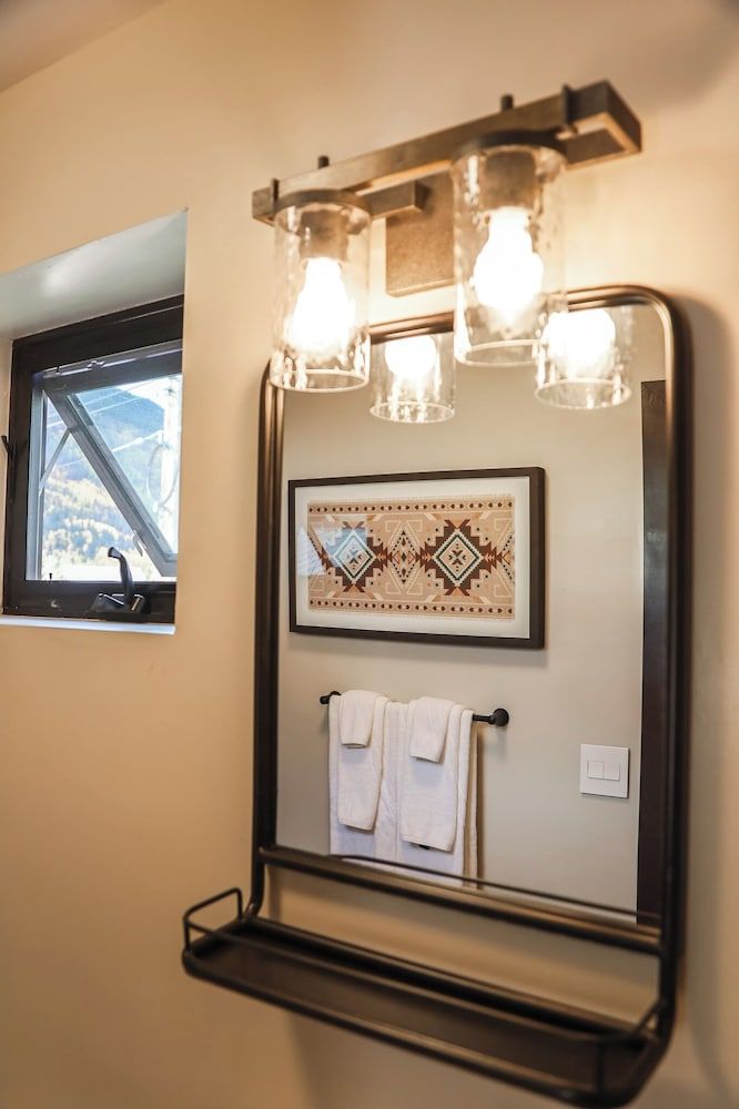 Altus Lodge Room, 1 King Bed 5