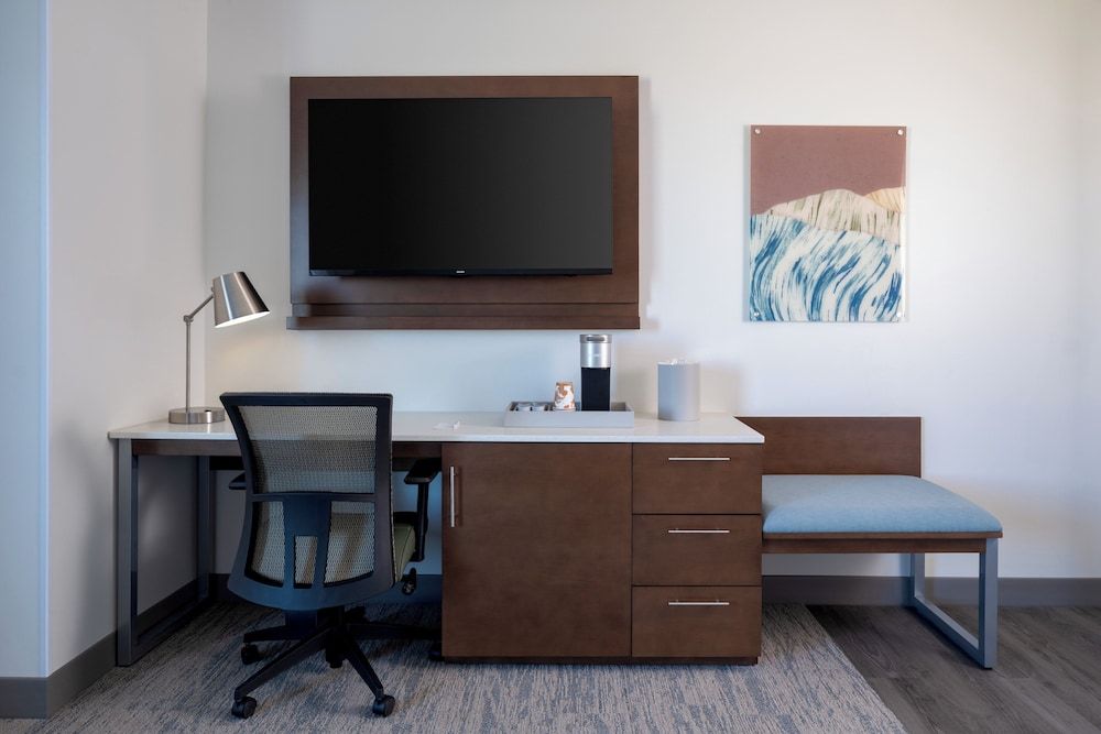 EVEN Hotel Bozeman Yellowstone Intl Arpt​ by IHG Premium Room 8