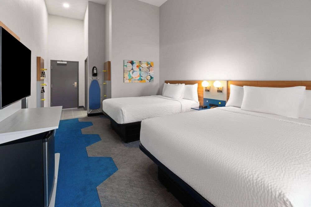 Microtel Inn & Suites by Wyndham Olive Branch Basic Room, 2 Queen Beds, Non Smoking (Mobility, Bathtub W/grab Bars) 2