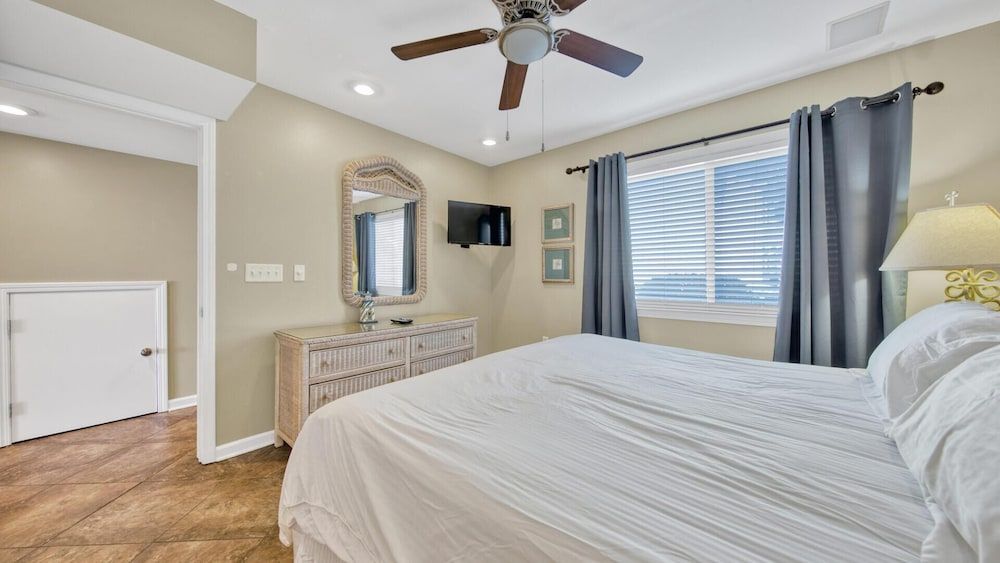 Condo, Multiple Beds (Southbay by the Gulf 124)