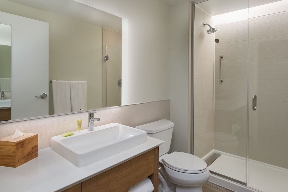 Element Melbourne Oceanfront Room, 1 King Bed, Ocean View 7