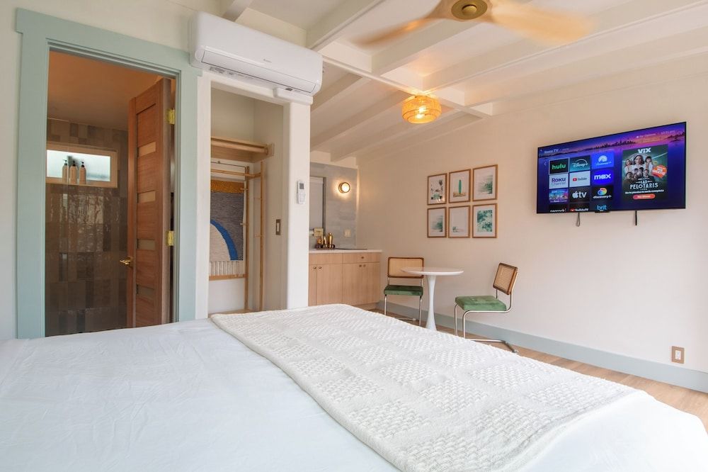 Deluxe Room, Patio, Kitchenette
