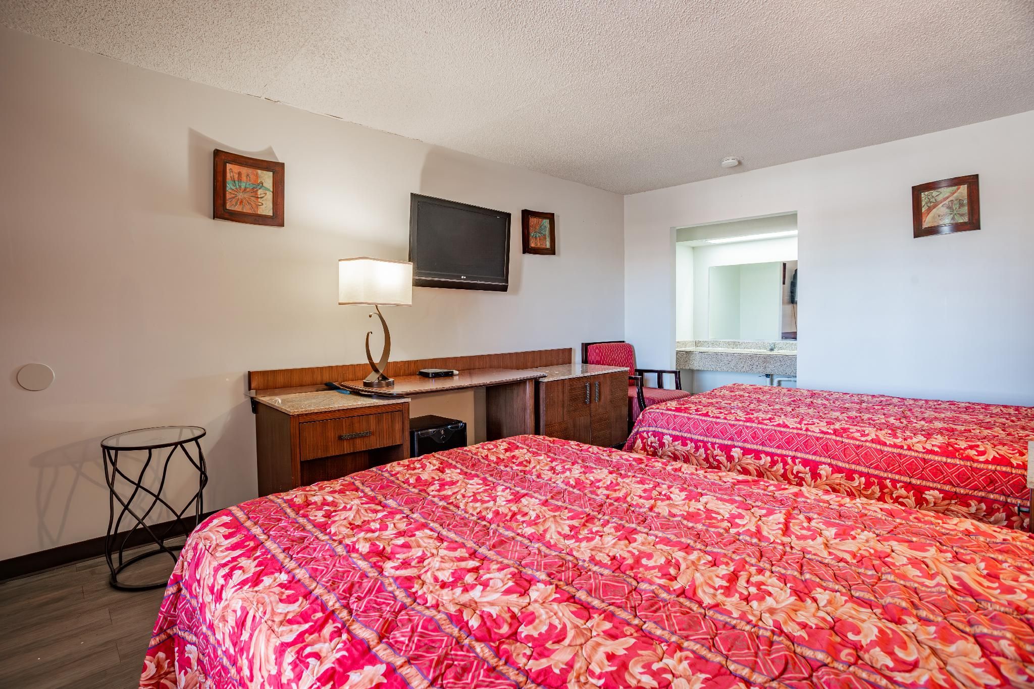 Deluxe 2 Full Beds